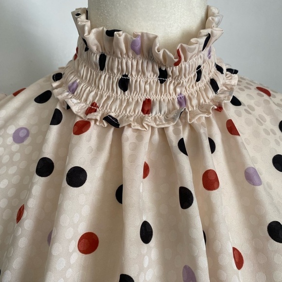 Ann Taylor polka dot smocked neck shell top light heirloom women's size MP - Picture 4 of 7